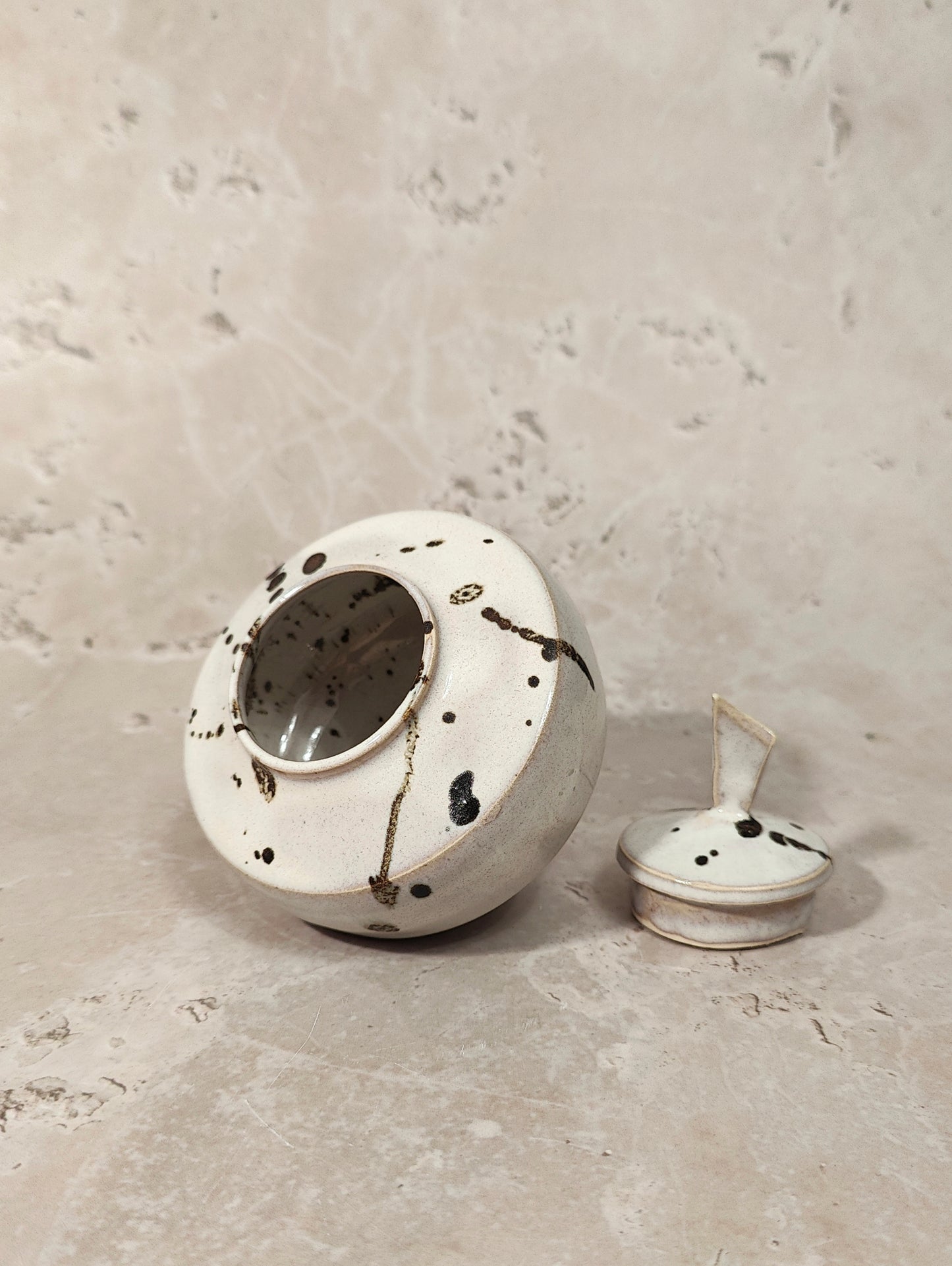 Lidded jar | splatter